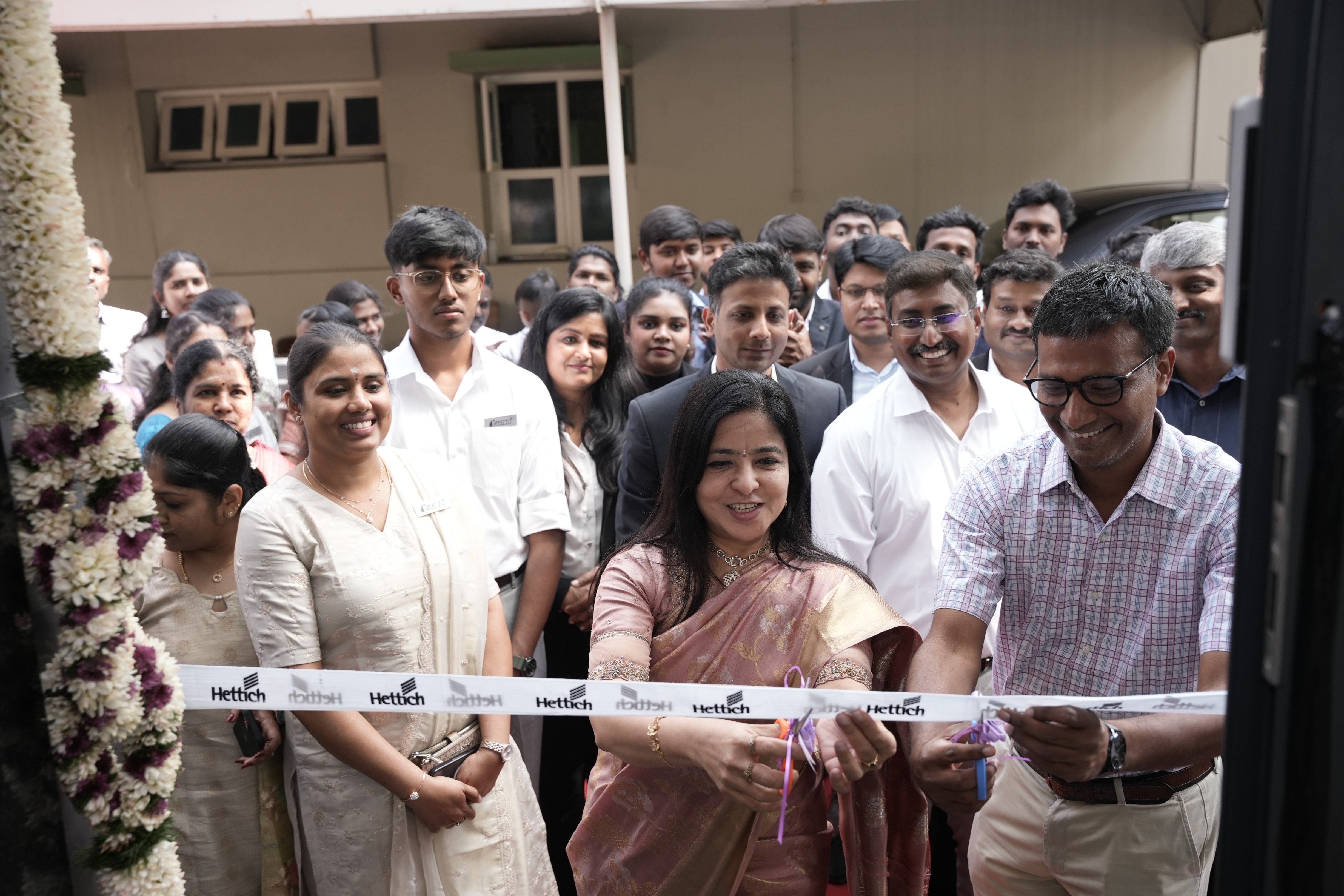 MrsManinegaliathennarusu-wifeofTN-FinanceMinister& Mr.Kabilamaran Director Sales and Marketing (1)